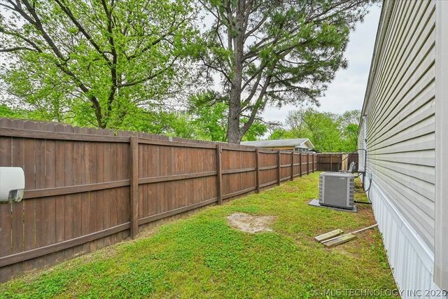 14054 S Zenith Street, Glenpool, OK 74033