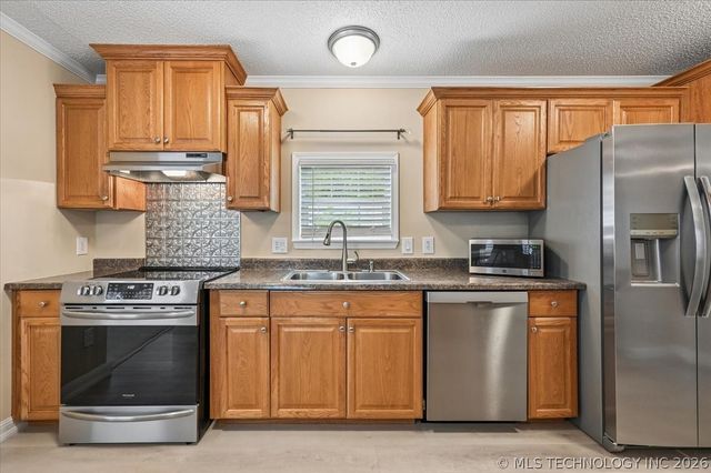 14054 S Zenith Street, Glenpool, OK 74033