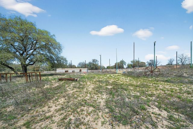 21633 S Jett Rd, San Antonio, TX 78264