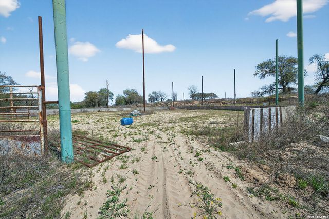 21633 S Jett Rd, San Antonio, TX 78264