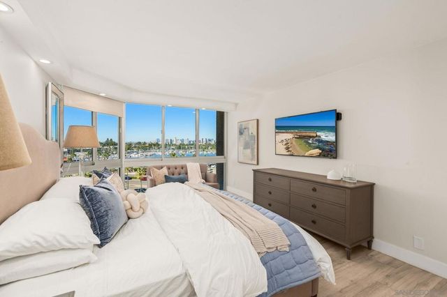 1750 Avenida del Mundo 504, Coronado, CA 92118