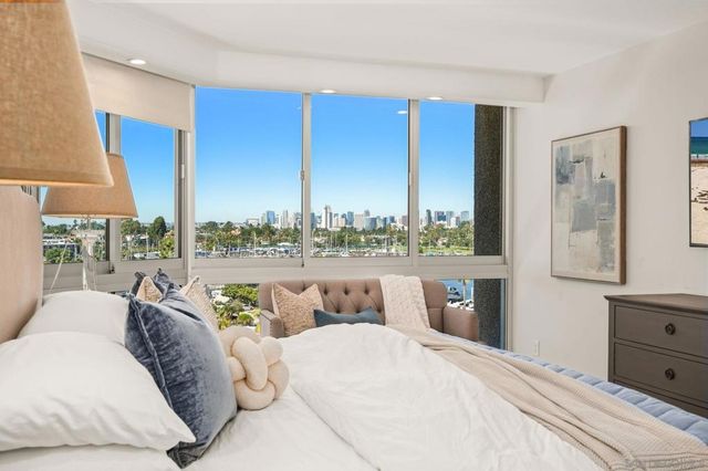 1750 Avenida del Mundo 504, Coronado, CA 92118