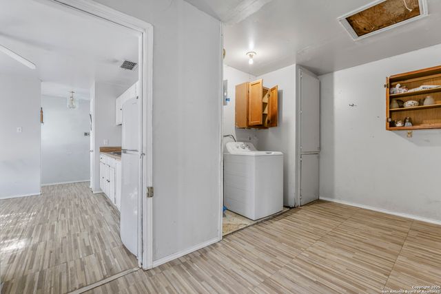 5835 Adalone, San Antonio, TX 78242