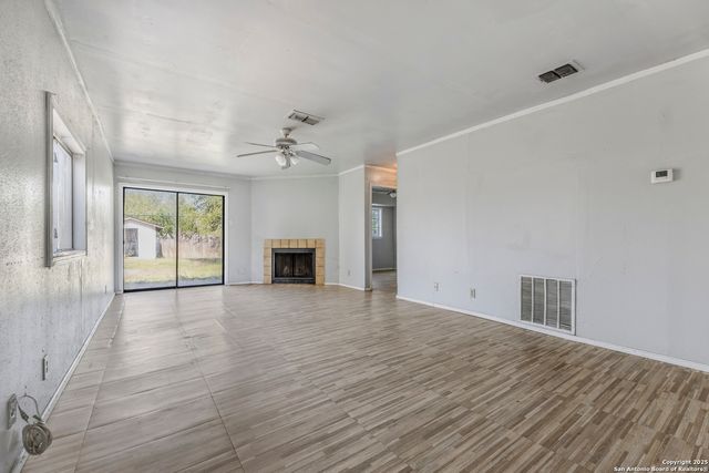 5835 Adalone, San Antonio, TX 78242