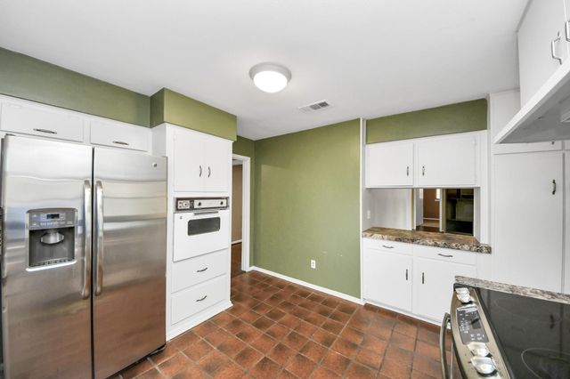 10514 Haddington Drive, Houston, TX 77043