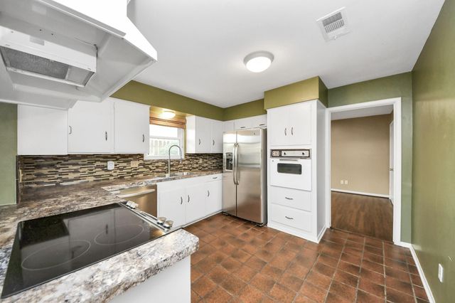 10514 Haddington Drive, Houston, TX 77043