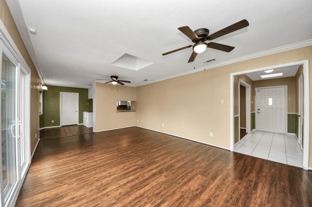 10514 Haddington Drive, Houston, TX 77043