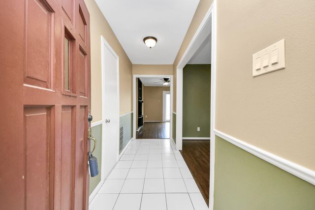 10514 Haddington Drive, Houston, TX 77043