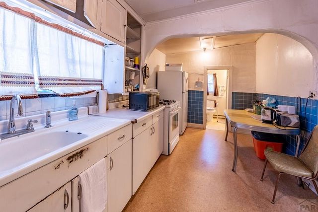 1005 E 4th St, Trinidad, CO 81082