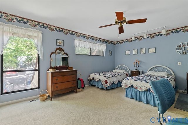 11939 W Briar Patch Dr, Midlothian, VA 23113