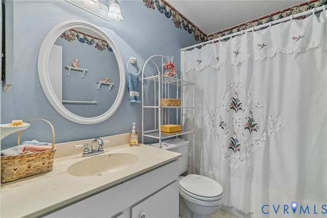11939 W Briar Patch Dr, Midlothian, VA 23113