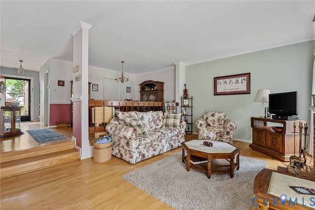 11939 W Briar Patch Dr, Midlothian, VA 23113