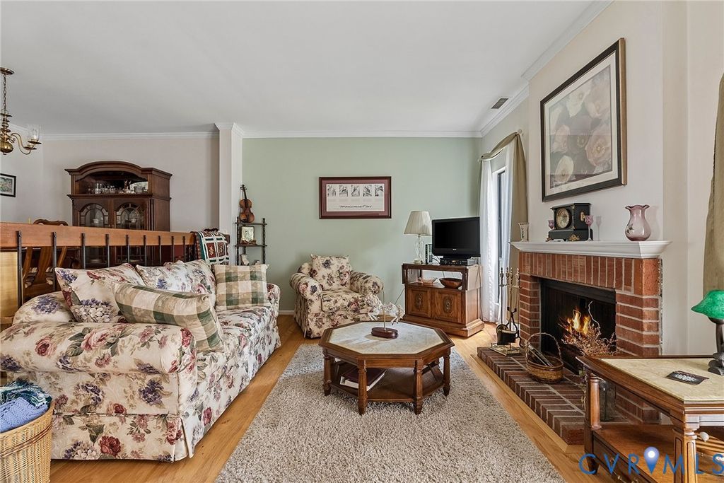 11939 W Briar Patch Dr, Midlothian, VA 23113