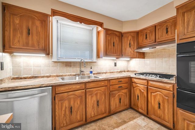 2949 TREMONT ST, Philadelphia, PA 19136