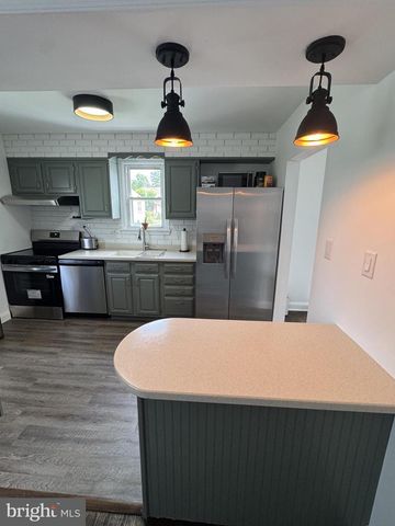 7829 AIKEN AVE, Parkville, MD 21234