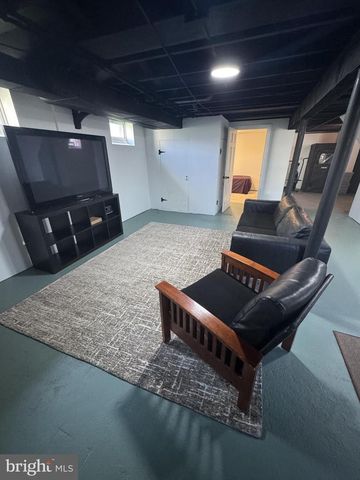 7829 AIKEN AVE, Parkville, MD 21234