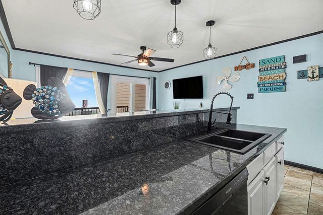 9520 Seawall Boulevard 214, Galveston, TX 77554