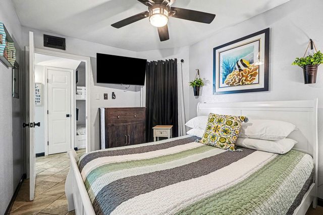 9520 Seawall Boulevard 214, Galveston, TX 77554