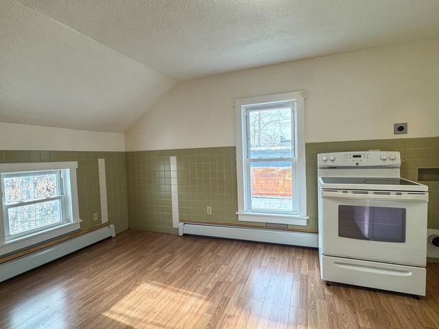 37 Drew Street, Burlington, VT 05401