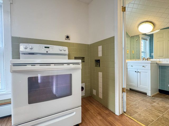 37 Drew Street, Burlington, VT 05401