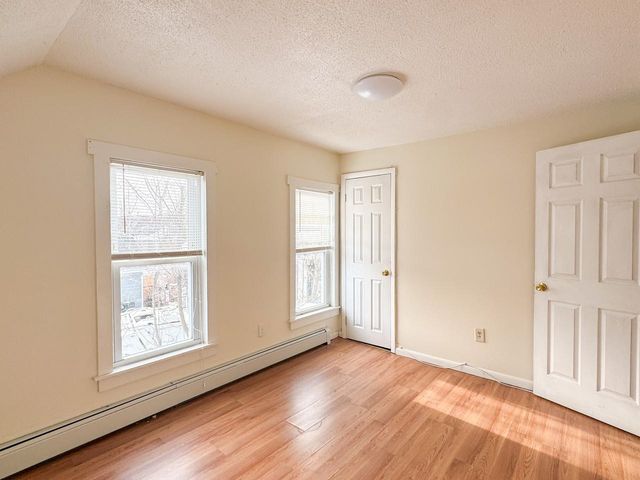 37 Drew Street, Burlington, VT 05401