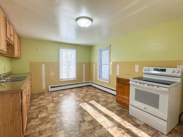 37 Drew Street, Burlington, VT 05401