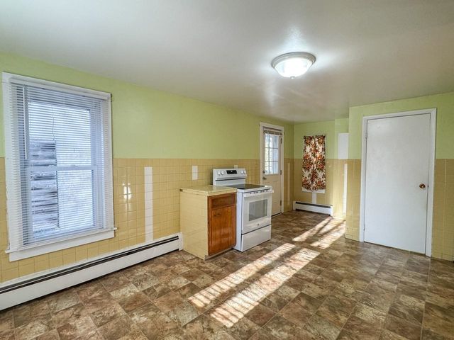 37 Drew Street, Burlington, VT 05401