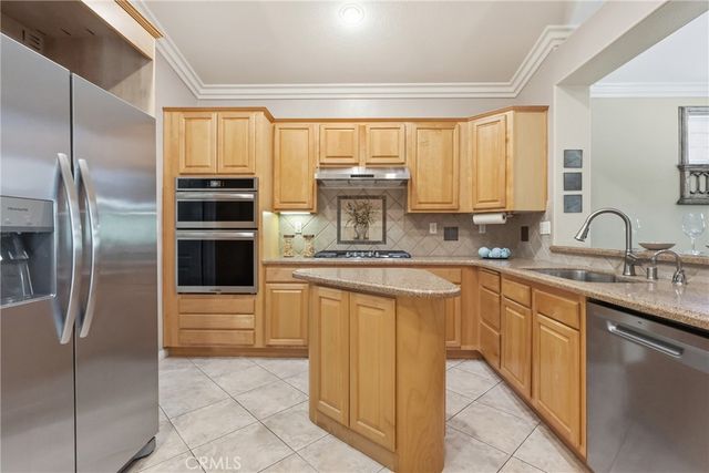 24164 Calle Artino, Murrieta, CA 92562