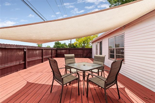 2102 Pearland Avenue, Pearland, TX 77581