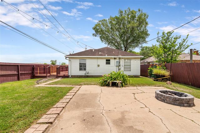 2102 Pearland Avenue, Pearland, TX 77581