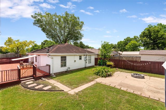2102 Pearland Avenue, Pearland, TX 77581