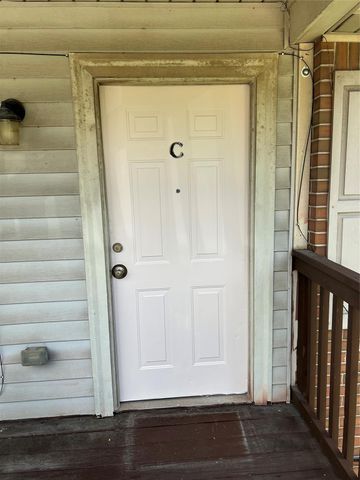2336 N Pearland Avenue C, Pearland, TX 77581