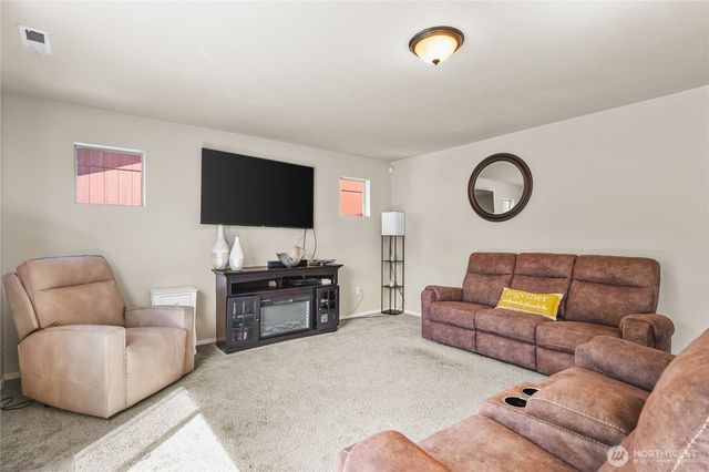 1830 187th Street Ct E, Spanaway, WA 98387