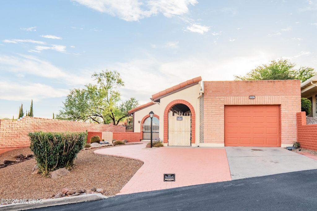 2680 S Camino Lorca, Green Valley, AZ 85622