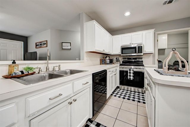 12429 NW 2nd Street, Yukon, OK 73099