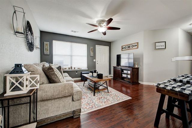 12429 NW 2nd Street, Yukon, OK 73099