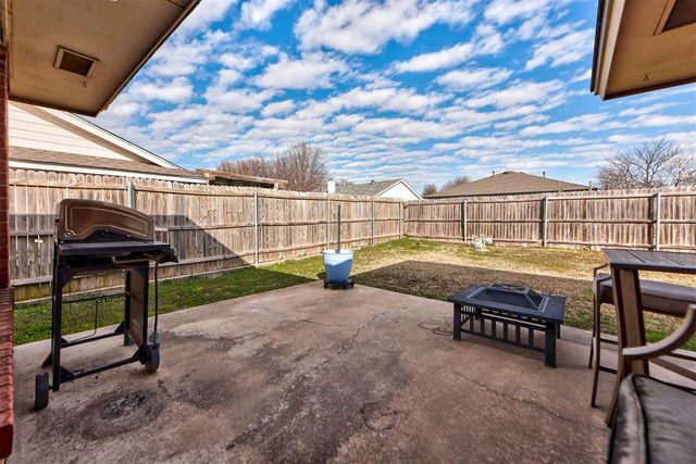 12429 NW 2nd Street, Yukon, OK 73099