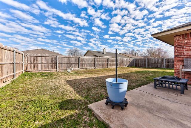 12429 NW 2nd Street, Yukon, OK 73099