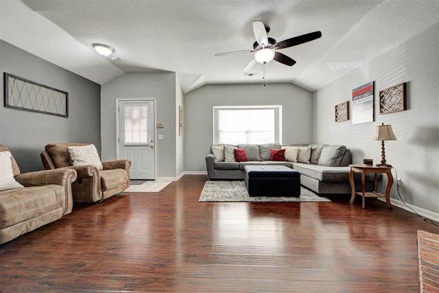 12429 NW 2nd Street, Yukon, OK 73099