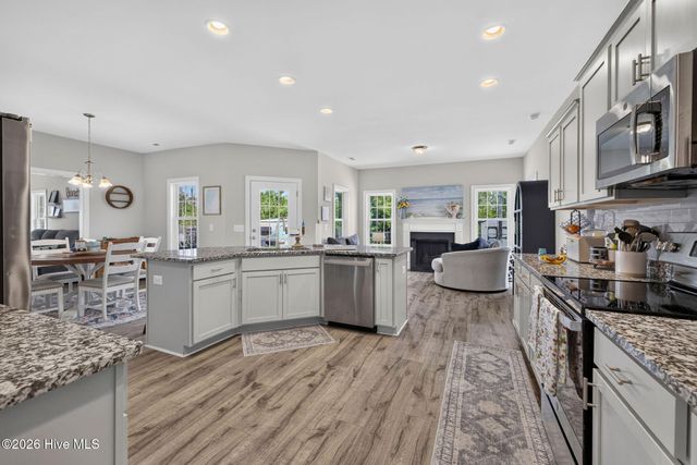 340 N Ardsley Lane, Rocky Point, NC 28457