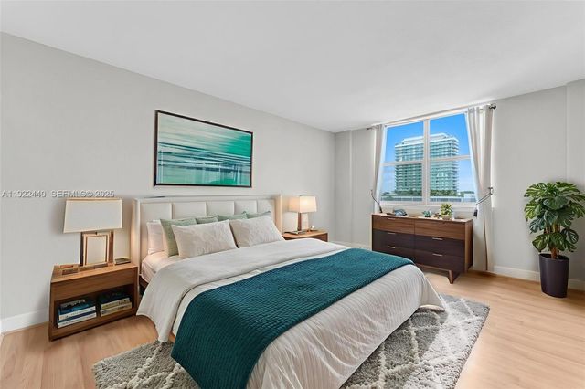 401 69th St 713, Miami Beach, FL 33141