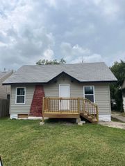 1339 N Lorraine Ave, Wichita, KS 67214
