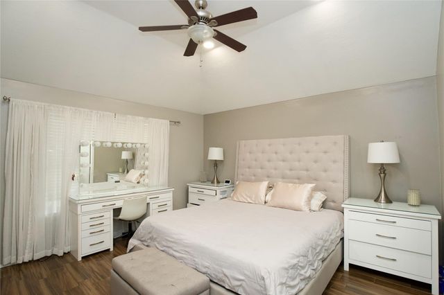 2710 Sockeye Drive, Houston, TX 77045