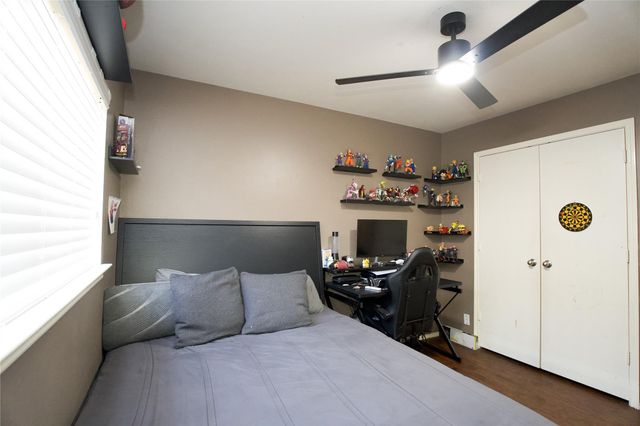 2710 Sockeye Drive, Houston, TX 77045