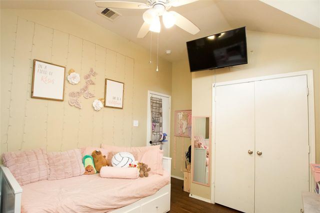 2710 Sockeye Drive, Houston, TX 77045