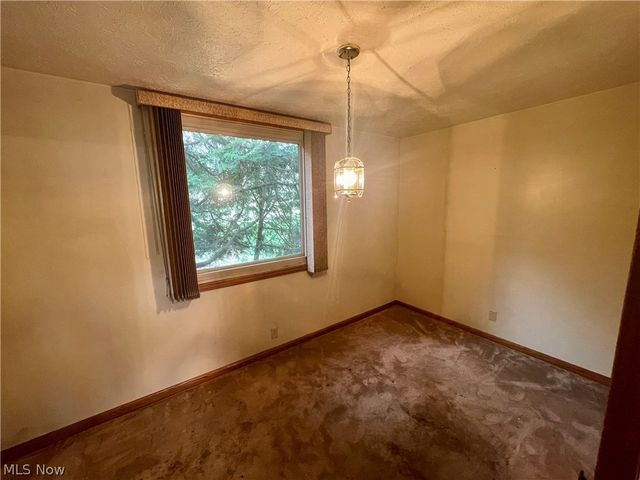 4874 Logan Way, Hubbard, OH 44425