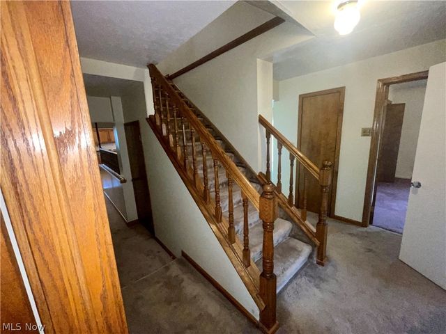 4874 Logan Way, Hubbard, OH 44425