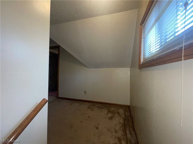 4874 Logan Way, Hubbard, OH 44425