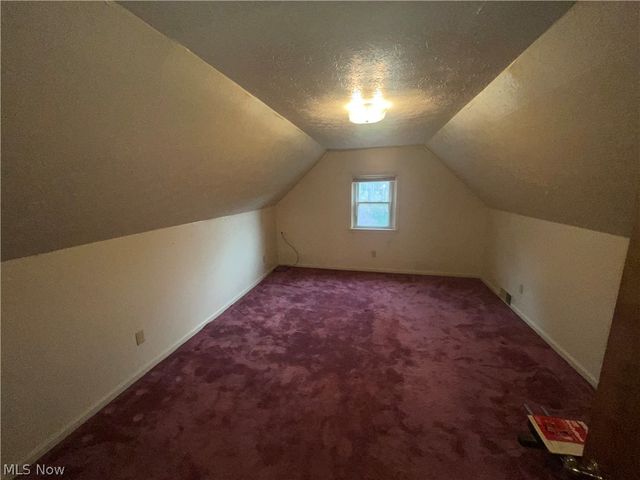 4874 Logan Way, Hubbard, OH 44425