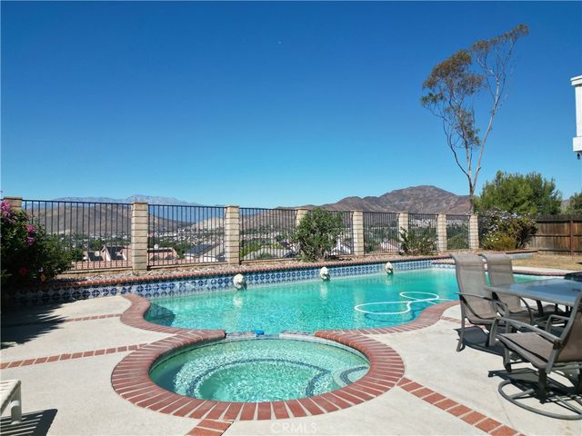 7701 Longs Peak Drive, Jurupa Valley, CA 92509